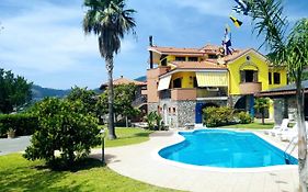 Elios Bed And Breakfast In Villa - Fuscaldo